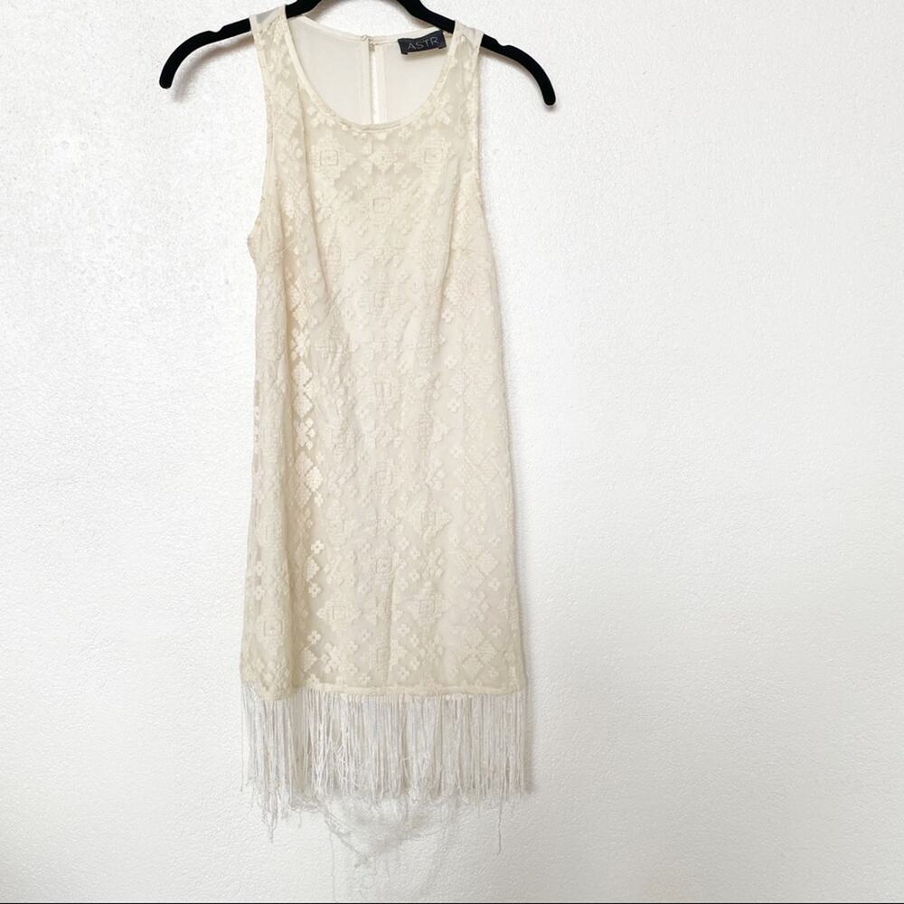ASTR Sleeveless Cream Sheer Lace Tassel Hem Dress Size XS